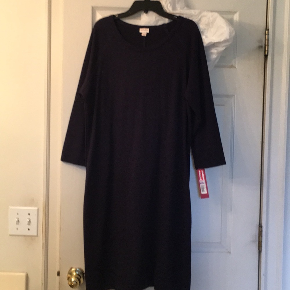 I am selling a bark blue dress